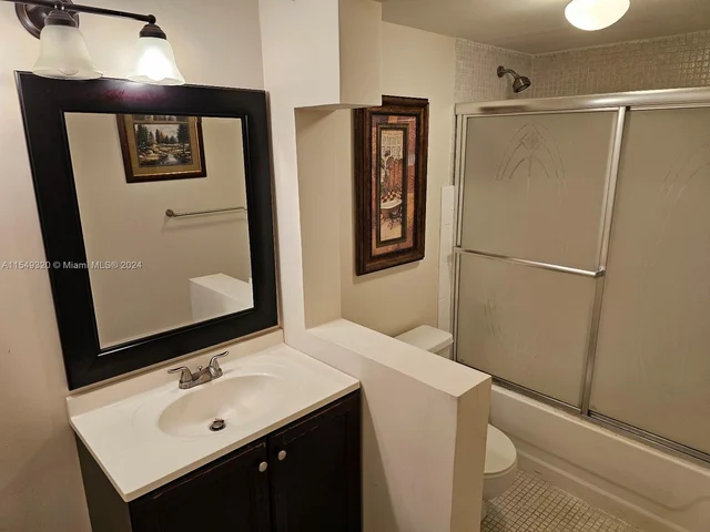 8380 Sands Point Blvd # J110, Tamarac FL 33321