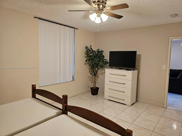 8380 Sands Point Blvd # J110, Tamarac FL 33321