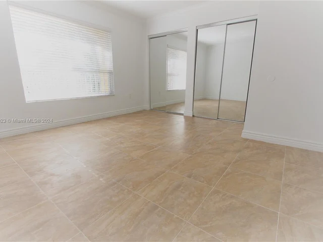 2321 NW 33rd St # 213, Oakland Park FL 33309