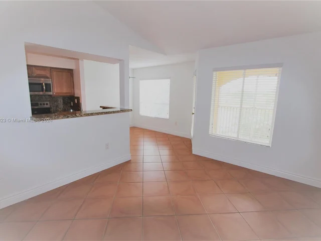 2321 NW 33rd St # 213, Oakland Park FL 33309