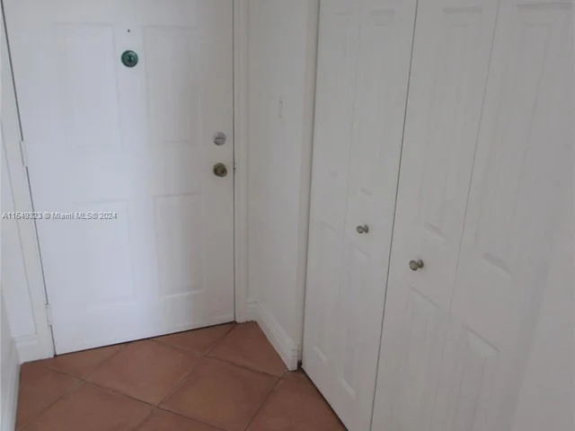 2321 NW 33rd St # 213, Oakland Park FL 33309