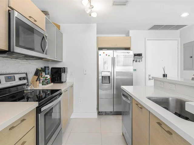 350 NE 24th St # 711, Miami FL 33137