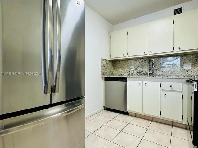 551 SW 135th Ave # 206B, Pembroke Pines FL 33027