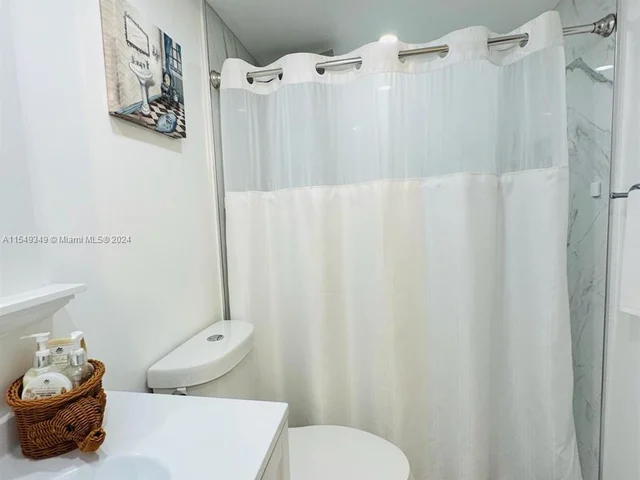 551 SW 135th Ave # 206B, Pembroke Pines FL 33027