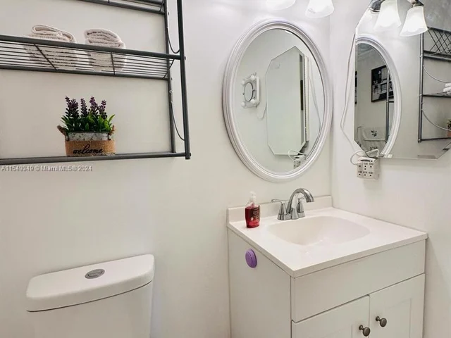 551 SW 135th Ave # 206B, Pembroke Pines FL 33027