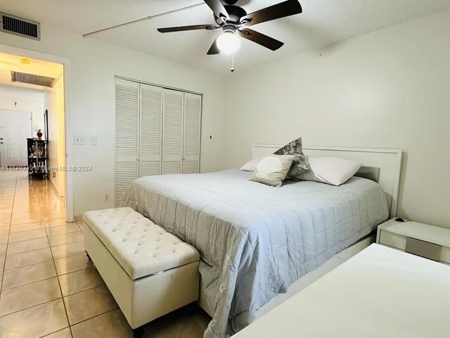 551 SW 135th Ave # 206B, Pembroke Pines FL 33027