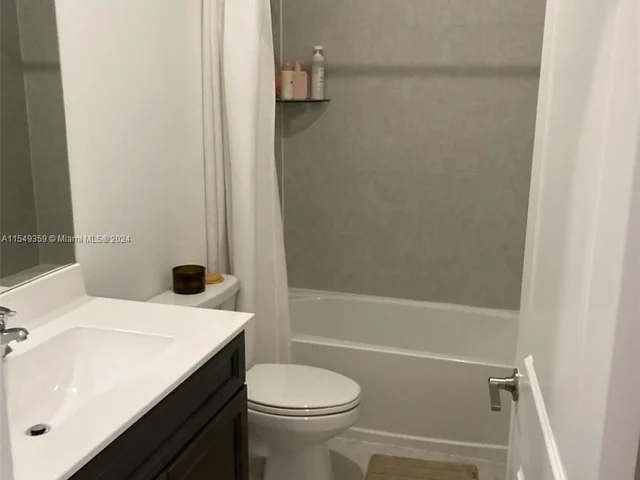 1100 SE 26th Ter, Homestead FL 33035