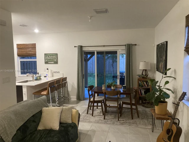 1100 SE 26th Ter, Homestead FL 33035