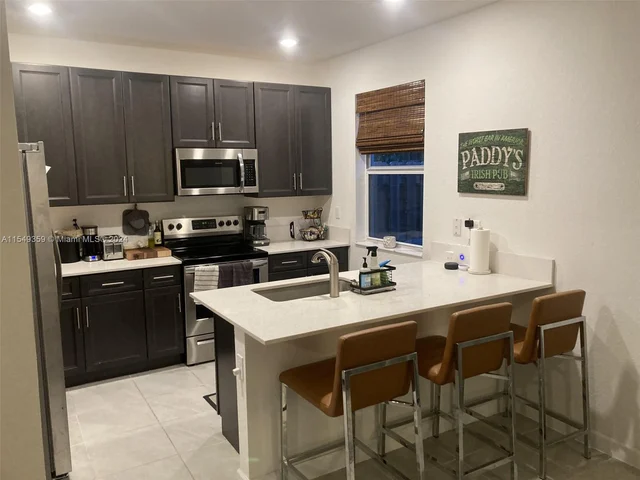 1100 SE 26th Ter, Homestead FL 33035