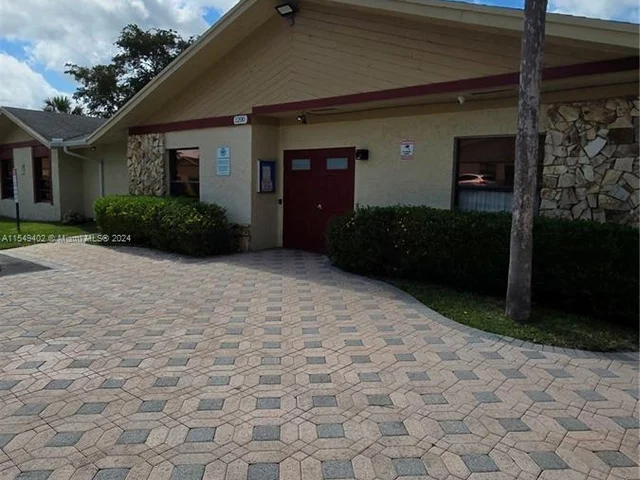 3370 Beau Rivage Dr # G4, Pompano Beach FL 33064