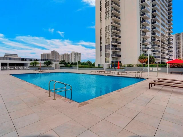 3625 N Country Club Dr # 1404, Aventura FL 33180