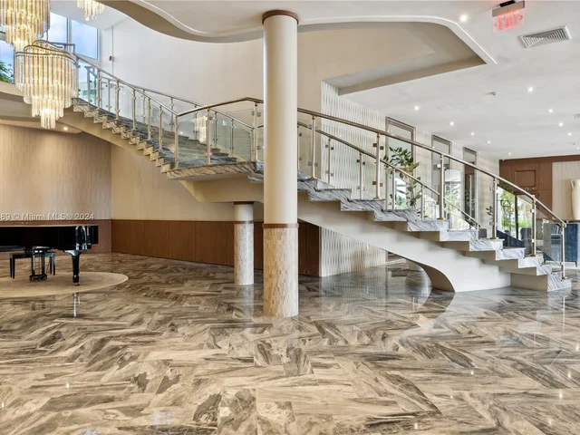 5401 Collins Ave # 1014, Miami Beach FL 33140