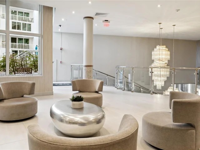 5401 Collins Ave # 1014, Miami Beach FL 33140