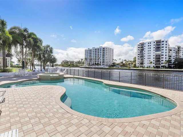 1301 N Riverside Dr # 18, Pompano Beach FL 33062