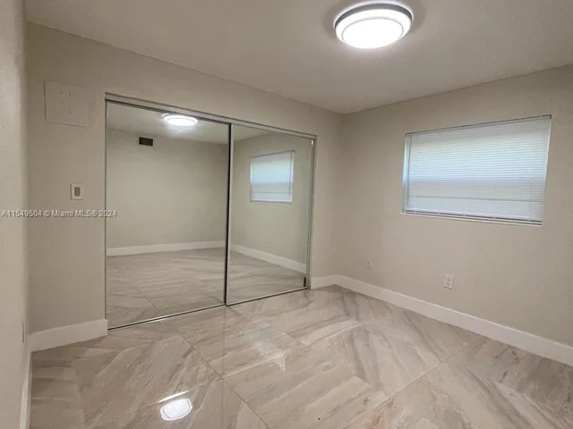 1555 W 44th Pl # 217B, Hialeah FL 33012