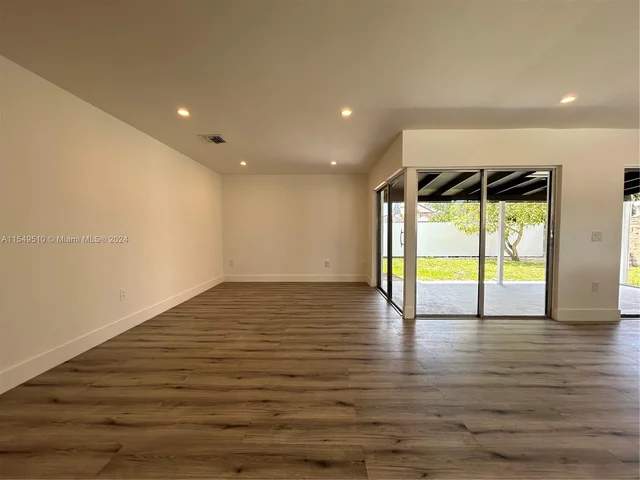 20460 SW 122nd Pl, Miami FL 33177