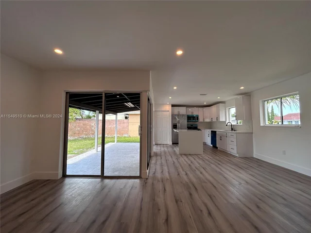 20460 SW 122nd Pl, Miami FL 33177