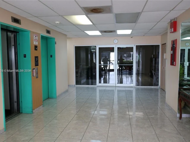 6801 Harding Ave # 523, Miami Beach FL 33141
