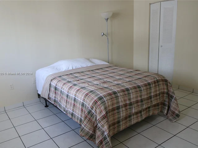 6801 Harding Ave # 523, Miami Beach FL 33141