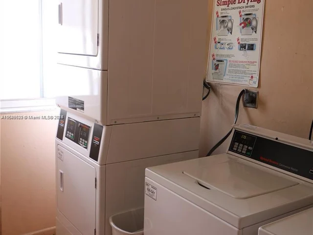 6801 Harding Ave # 523, Miami Beach FL 33141