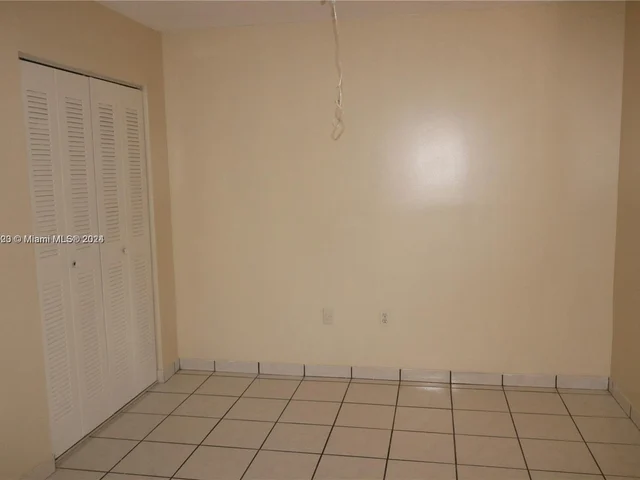 6801 Harding Ave # 523, Miami Beach FL 33141