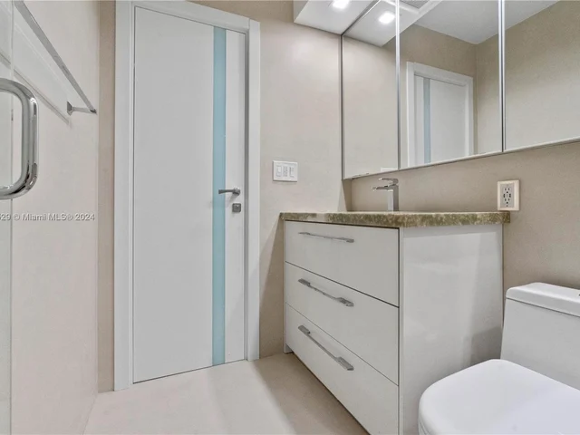 400 Kings Point Dr # 314, Sunny Isles Beach FL 33160