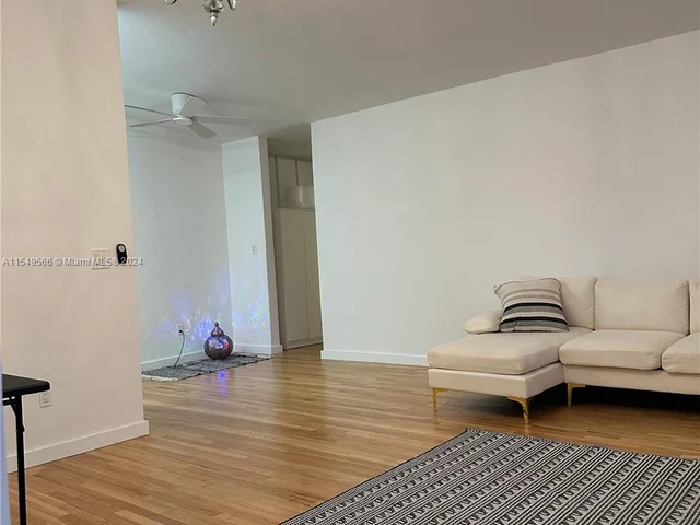 401 Collins Ave # 13, Miami Beach FL 33139