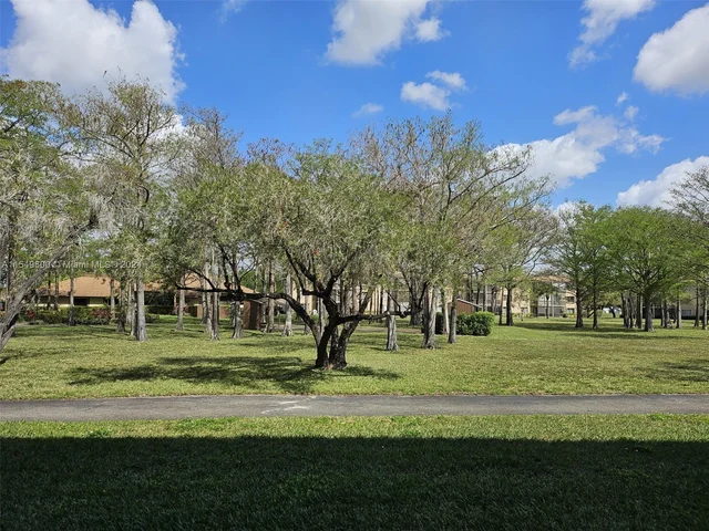 7770 NW 50th St # 108, Lauderhill FL 33351