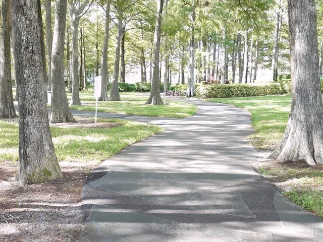 7770 NW 50th St # 108, Lauderhill FL 33351