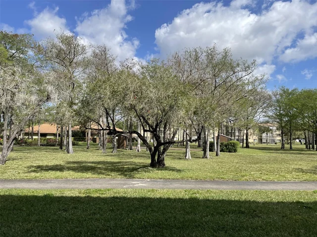 7770 NW 50th St # 108, Lauderhill FL 33351