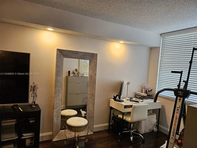 7770 NW 50th St # 108, Lauderhill FL 33351