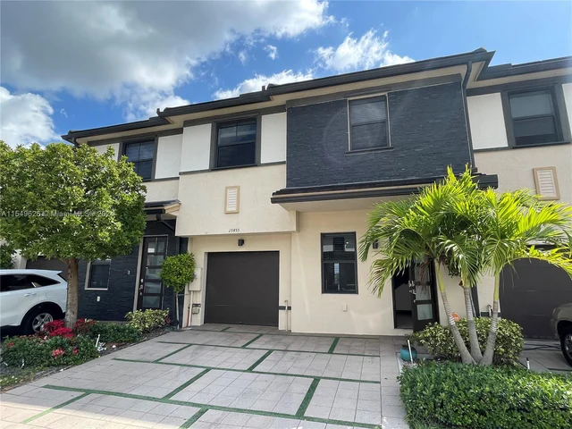 15955 NW 91st Ct # 15955, Miami Lakes FL 33018