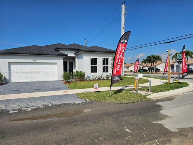 22560 SW 125 AVE, Miami FL 33170