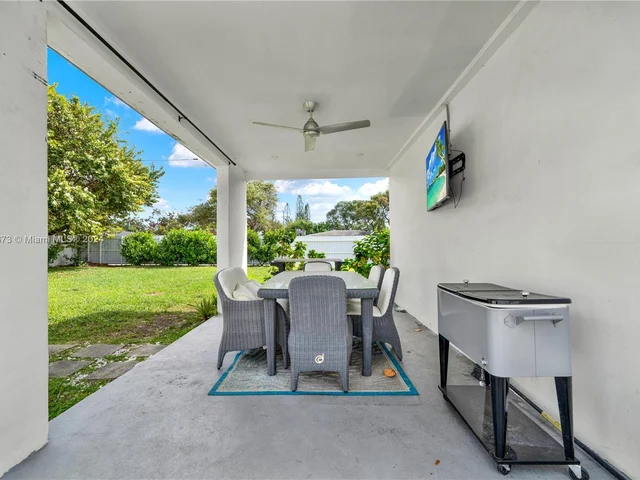 591 NE 170th St, North Miami Beach FL 33162