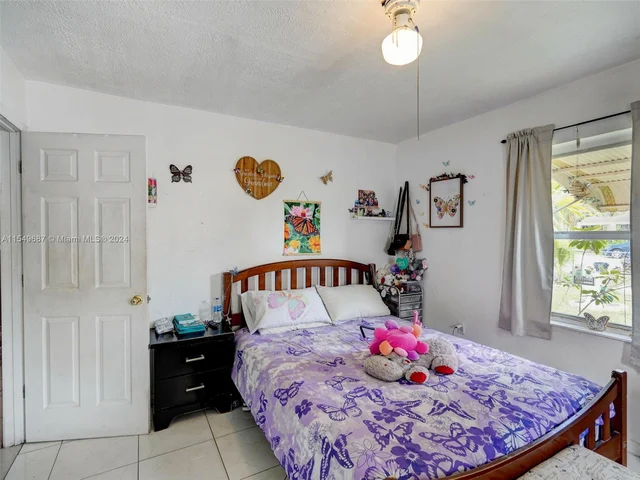 550 NW 143rd St, North Miami FL 33168