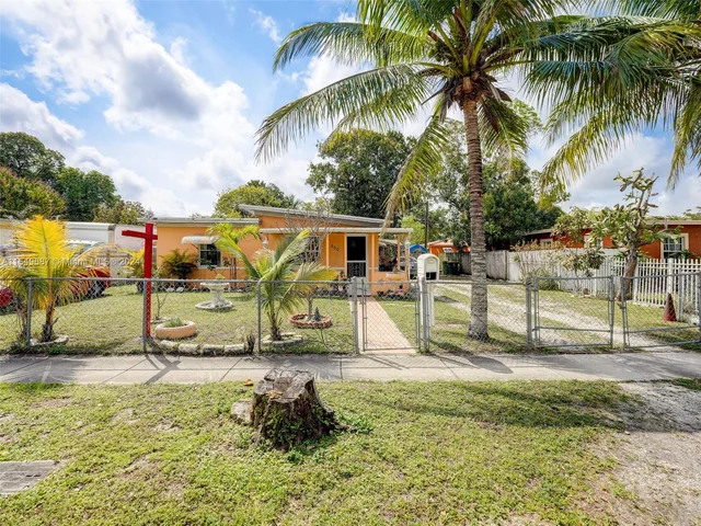 550 NW 143rd St, North Miami FL 33168