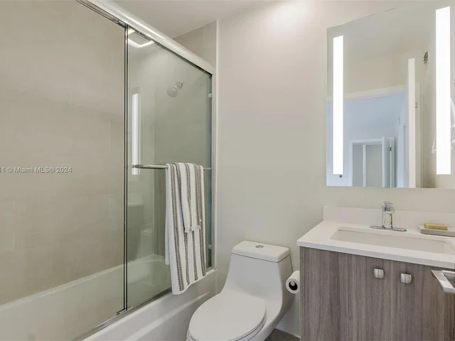 800 S Dixie Hwy 204 Hwy # 301, Coral Gables FL 33146