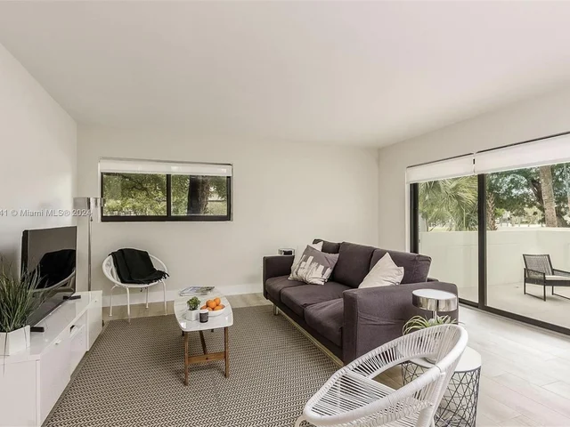 800 S Dixie Hwy 204 Hwy # 301, Coral Gables FL 33146