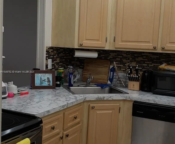 701 Three Islands Blvd # 417, Hallandale Beach FL 33009