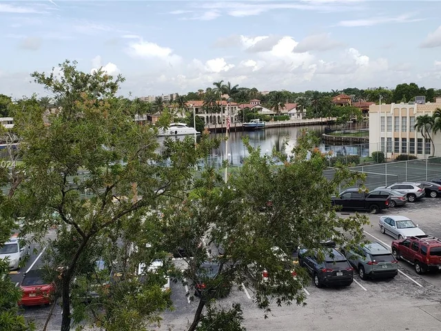 701 Three Islands Blvd # 417, Hallandale Beach FL 33009