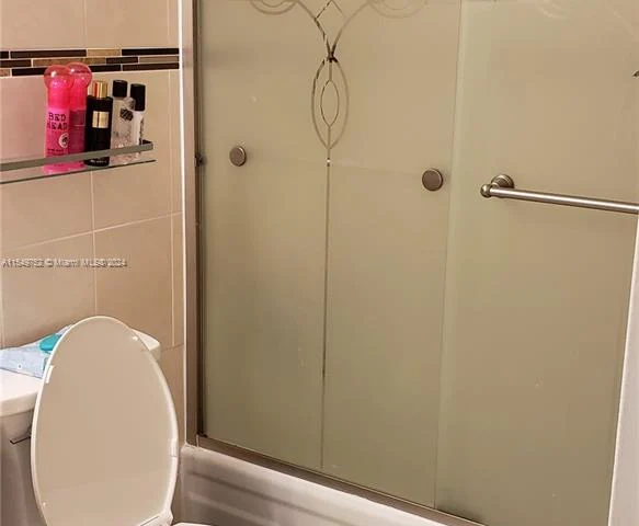 701 Three Islands Blvd # 417, Hallandale Beach FL 33009