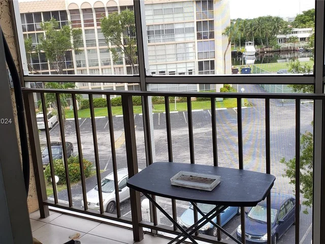 701 Three Islands Blvd # 417, Hallandale Beach FL 33009