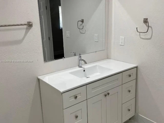 5311 NE 10th Ave, Deerfield Beach FL 33064