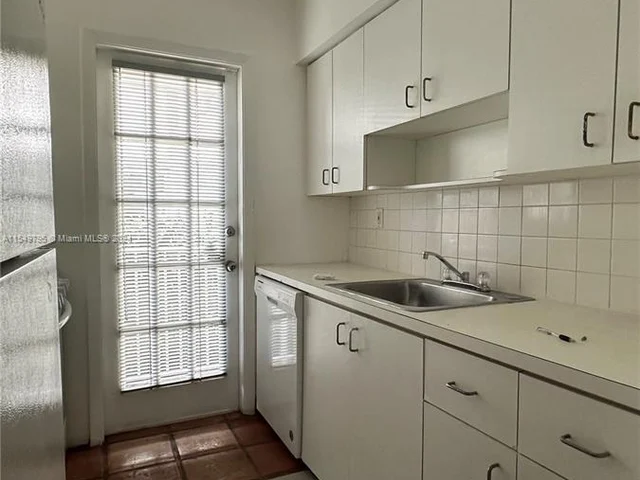 911 Meridian Ave # 101, Miami Beach FL 33139