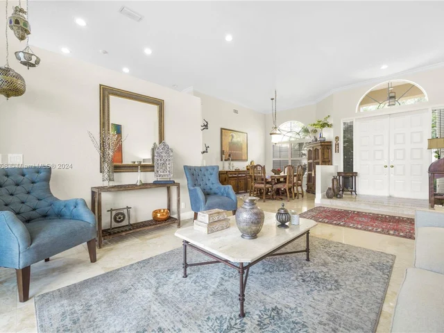 2943 Oakbrook Dr, Weston FL 33332