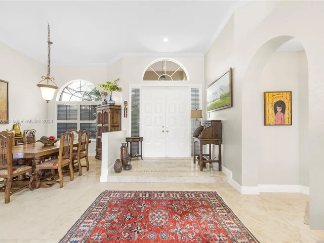 2943 Oakbrook Dr, Weston FL 33332