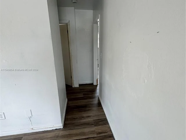 380 E 50th St # 8, Hialeah FL 33013