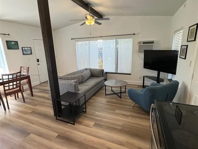 919 SW 10th St # 1, Miami FL 33130