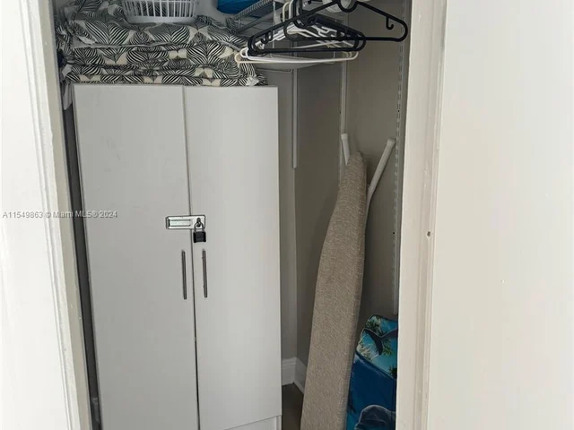 919 SW 10th St # 1, Miami FL 33130