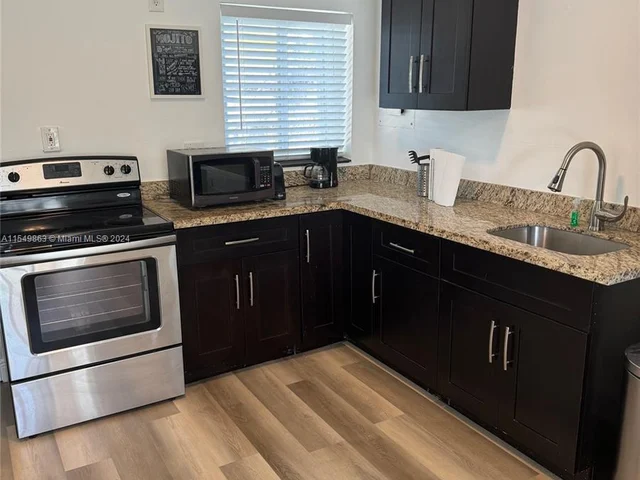 919 SW 10th St # 1, Miami FL 33130